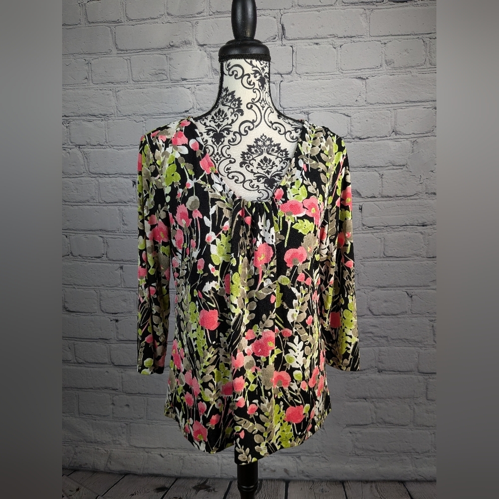 Covington women's Long Sleeve Stretch Knit Floral Print top Front Size M b23